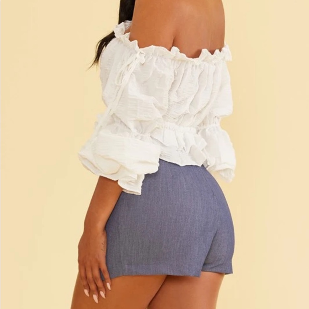 White crinkel blouse
